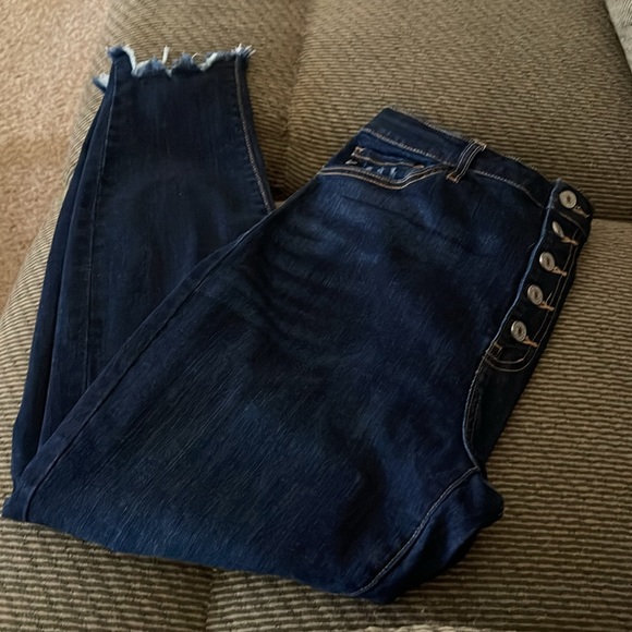 KanCan High Rise Button Fly Skinny Jeans - Picture 4 of 6